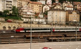 CH - CFF Bt VU IV (EC) dans un train de mesure à Neuchâtel