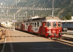 CH - MO, ABDe 4/4 + Bt en livrée St-Bernard-Express