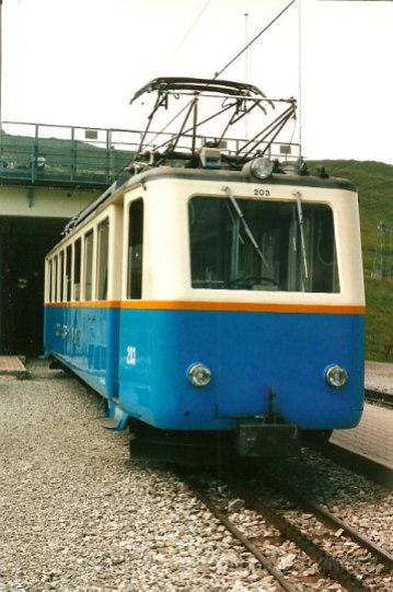 CH - MVR (MTGN) à la gare des Rochers de Naye