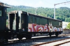 CH - Classic Rail ancien fourgon taggué à St-Sulpice